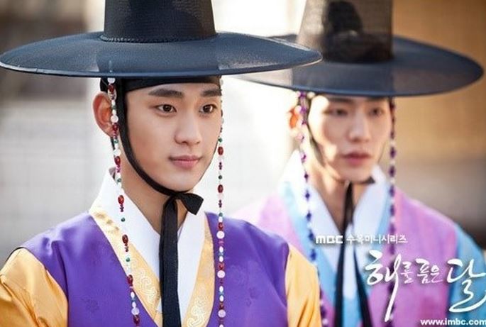 밤을 걷는 선비 이미지