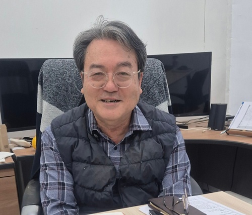 김윤근 MD헬스케어 대표 "세포외소포(EV) 파킨슨병 치료제, 내년 4월부터... - 뉴스 썸네일 이미지