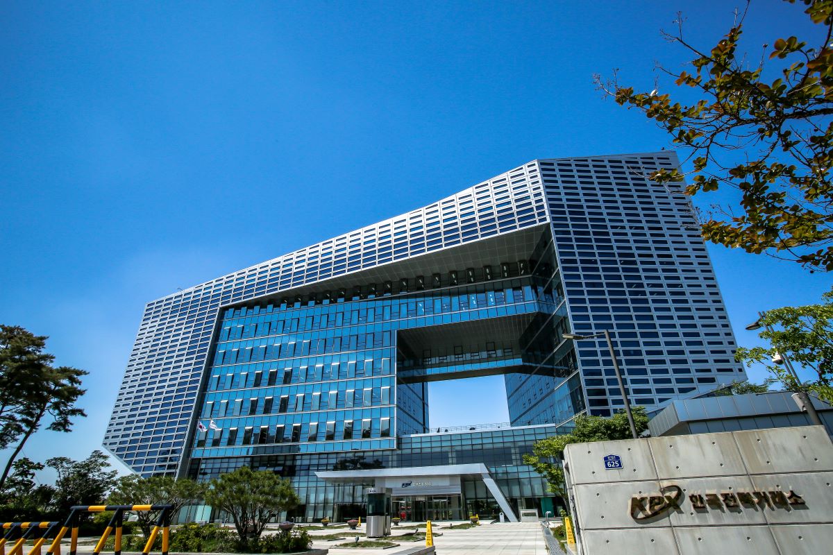 전력거래소, 2025년 상반기 39명 블라인드 공개 채용…성별·학교·지역 무관