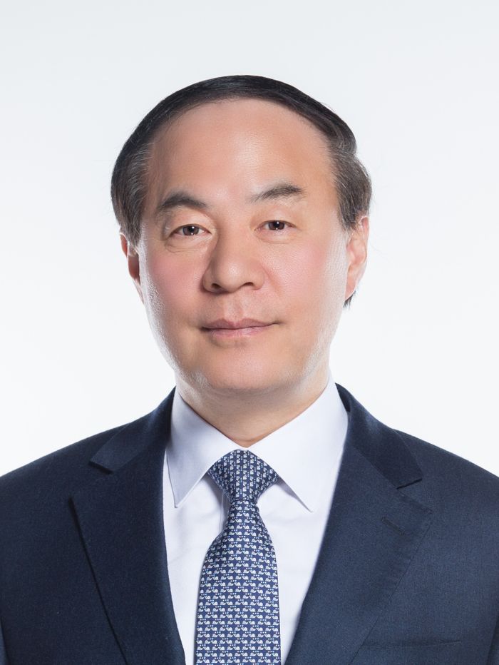 '반도체 뚝심' 전영현 취임 1주년...HBM 반격 <b>기로</b>에 선 삼성