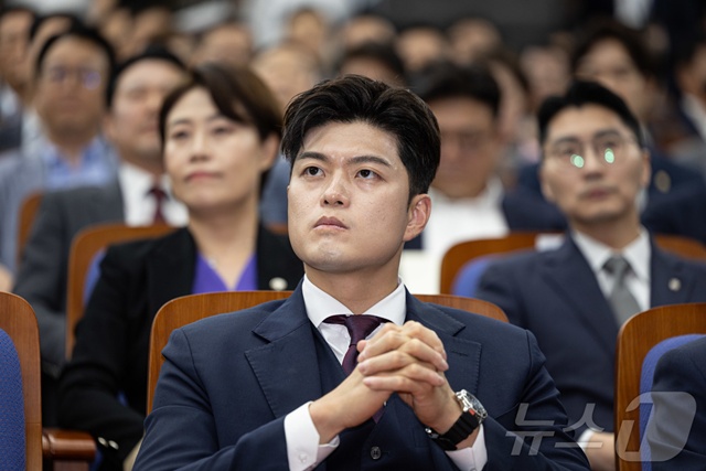 <b>김용태</b> "혁신위, 내 <b>거취 결정</b> 후 다음 지도부에서"