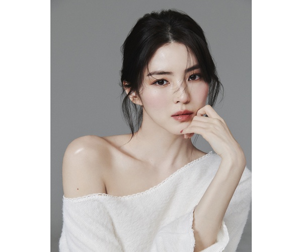 한소희 "타고난 매력으로 연기했던 과거, 얕은수 쓴 것 같아" [엔터&피플... - 뉴스 썸네일 이미지