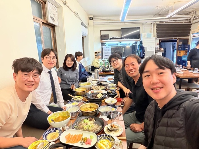 '한동훈 대항마' 하정우 수석, 출마설 속 AI기업 회동...'현장 소통?' - 뉴스 썸네일 이미지