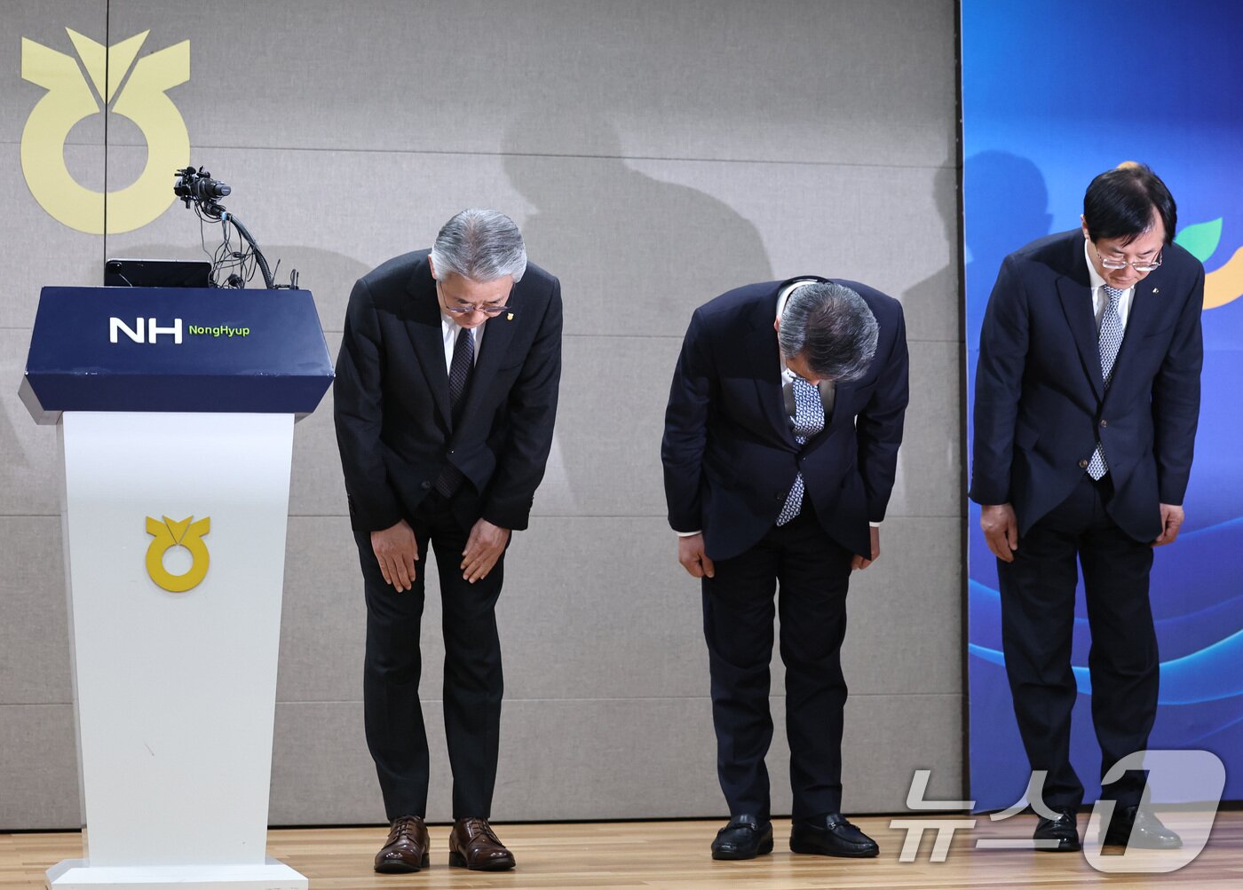 '감시 사각지대' 농협중앙회...폐쇄성이 키운 비위 [선진 농협의 조건 ②... - 뉴스 썸네일 이미지