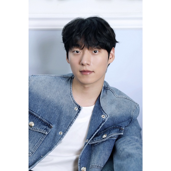 "좋은 기운이 강점" 윤재찬, 탈락 연습생에서 '살목지' 주연으로 [엔터... - 뉴스 썸네일 이미지