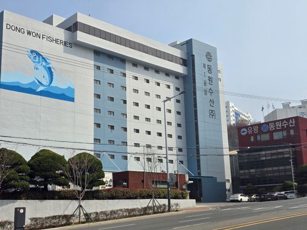 동원수산, 역대급 실적에도 저평가 여전..."지금이 가장 쌀 때" - 뉴스 썸네일 이미지