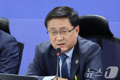 정부, 원전·SMR 추가 검토..."전력 수요 폭증 대응"