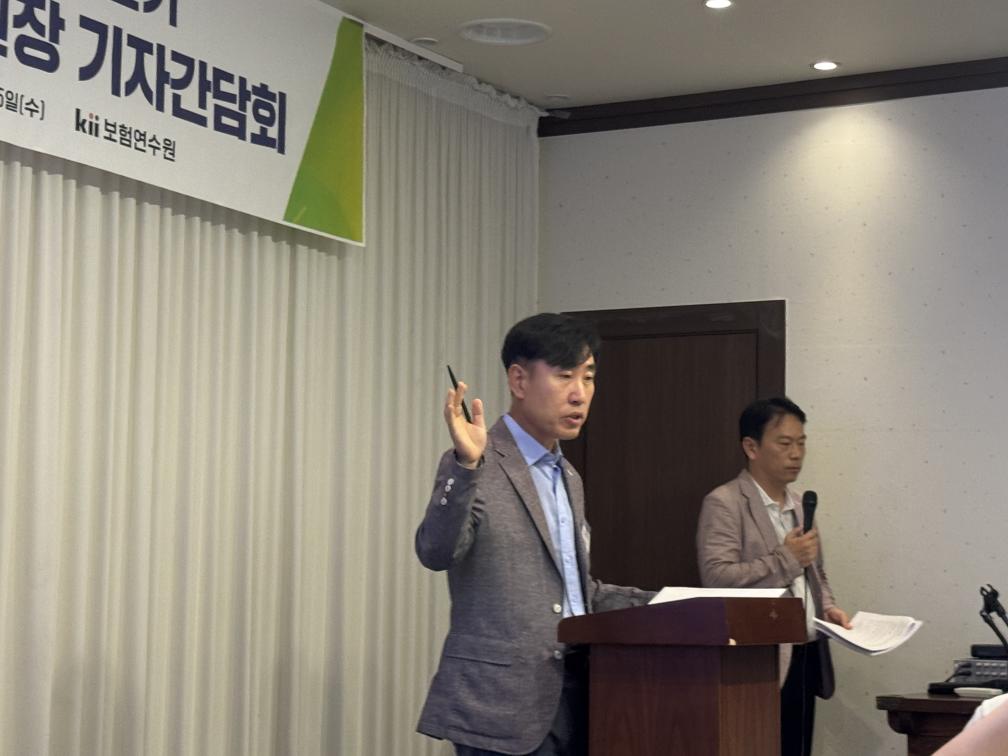 <b>하태경</b> "금융위가 AI 합작투자 막아…이억원 위원장 <b>사과</b>하라"